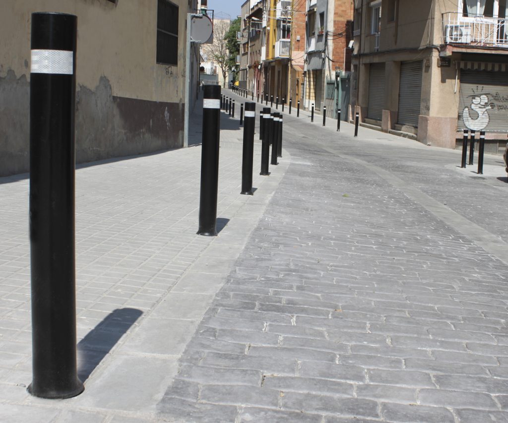 A-eco-semi-flexible-bollards-installed